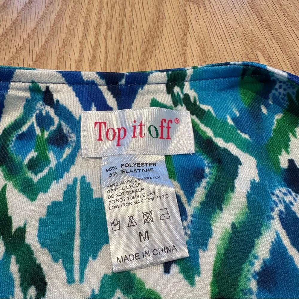 Medium Patterned Dress - Picture 2 of 5